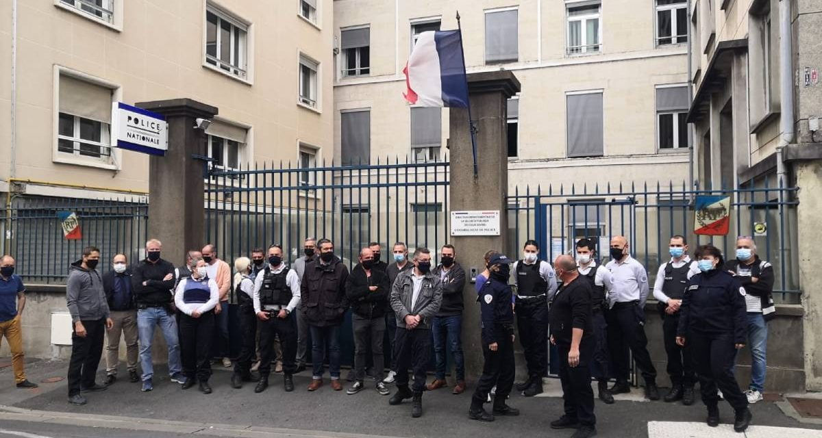 Les policiers niortais rendent hommage à leur collègue tuée à Rambouillet