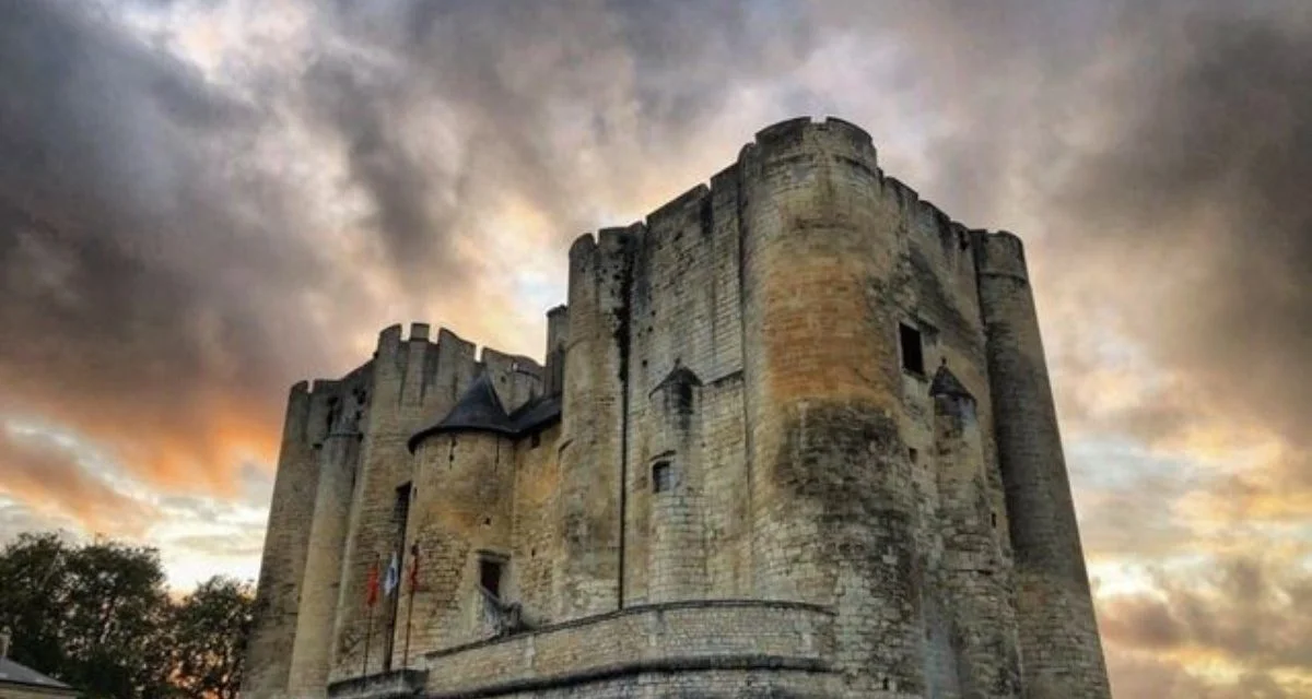 Les musées d’Agesci et du donjon à l’heure d’été
