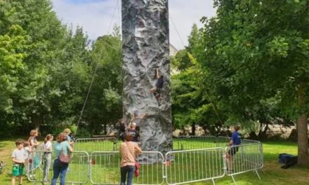 Un mur d’escalade à Niort plage gratuit