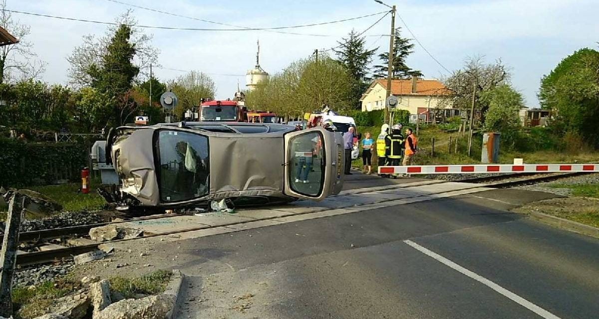 A Beauvoir-sur-Niort, il s’endort au volant et termine sa course sur la voie ferrée