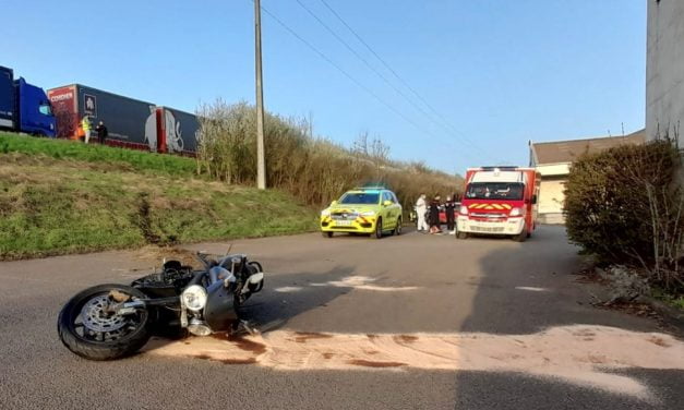 Un motard grièvement blessé à La Crèche