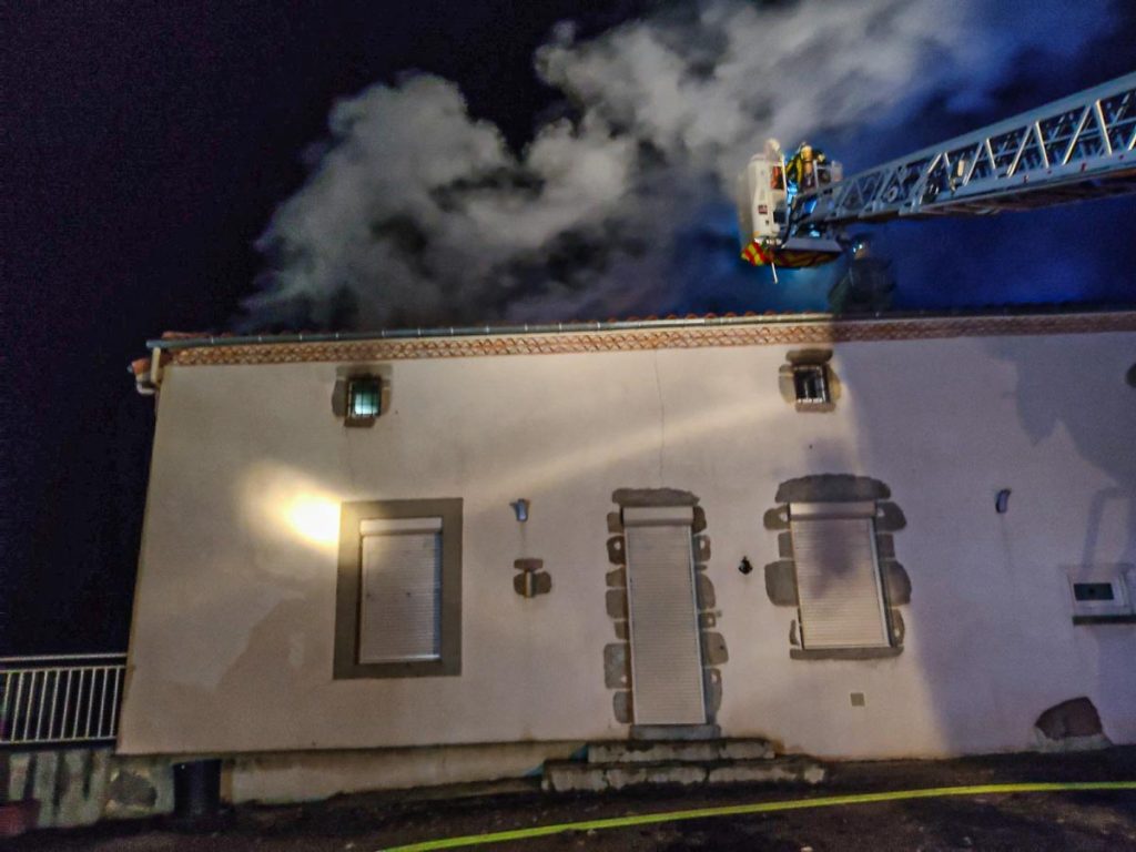 feu toiture maison saint Aubain du Plain