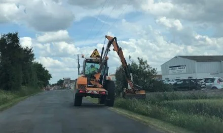 Des travaux de fauchage sur les routes départementales 