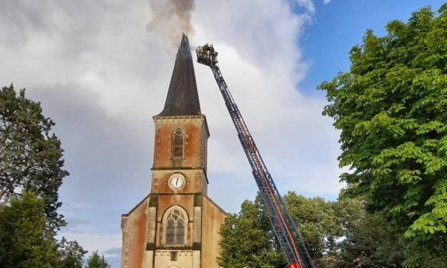 La foudre s’abat sur l’église Saint-Cybard d’Aubigné