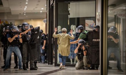 La galerie commerciale de Chauray prise d’assaut pour un exercice de sécurité attentat