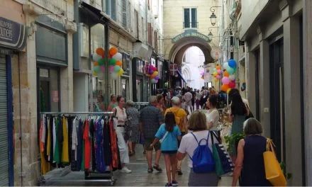 [PHOTOS] Le grand déballage de Niort se poursuit ce samedi