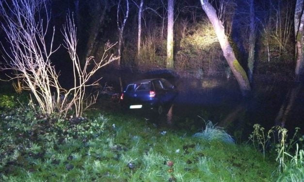 Deux-Sèvres : un véhicule finit sa course dans un cour d’eau