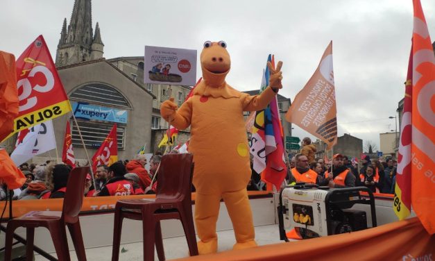 Niort : la mobilisation faiblit mais les revendications demeurent