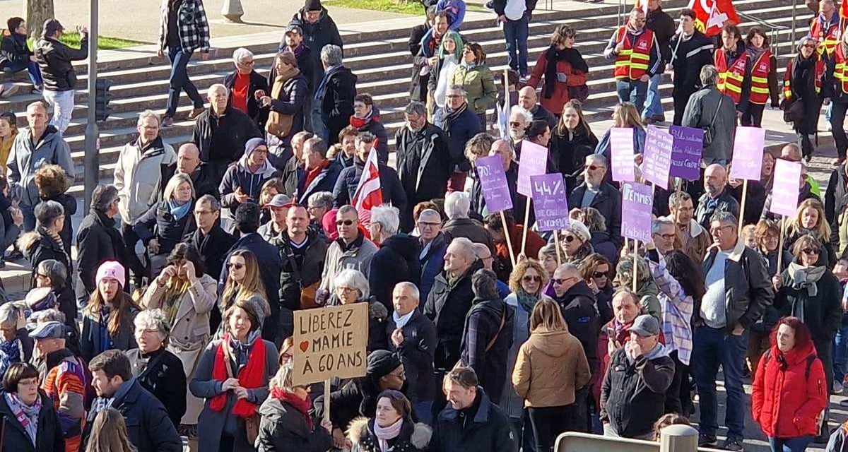 [PHOTOS] Le réforme des retraites mobilise en nombre à Niort