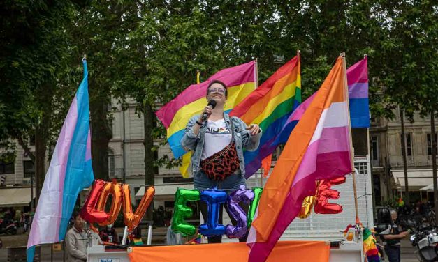 Plus de 400 personnes à la Marche des fiertés de Niort