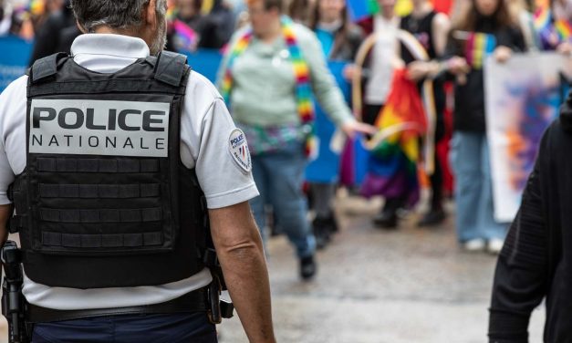 Plus de 400 personnes à la Marche des fiertés de Niort