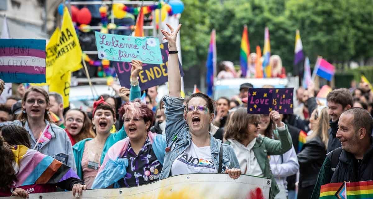 Plus de 400 personnes à la Marche des fiertés de Niort