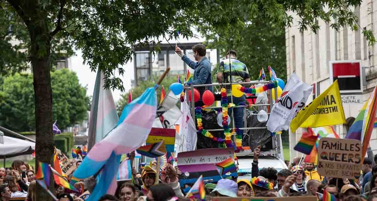 Plus de 400 personnes à la Marche des fiertés de Niort