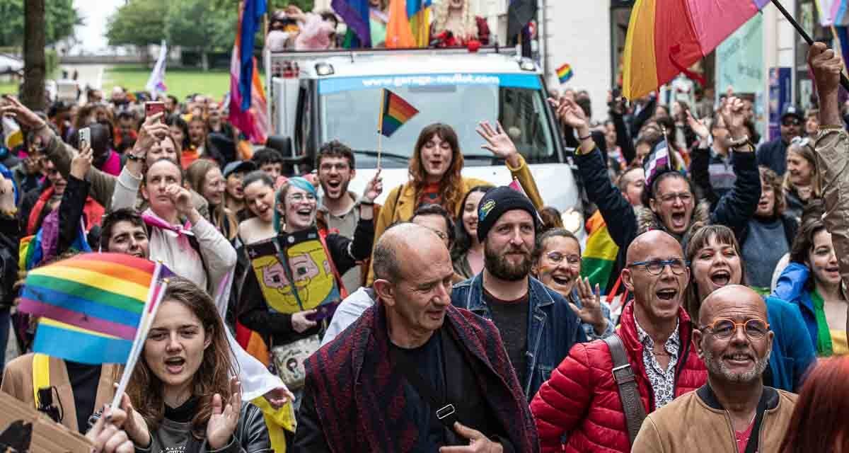 Plus de 400 personnes à la Marche des fiertés de Niort