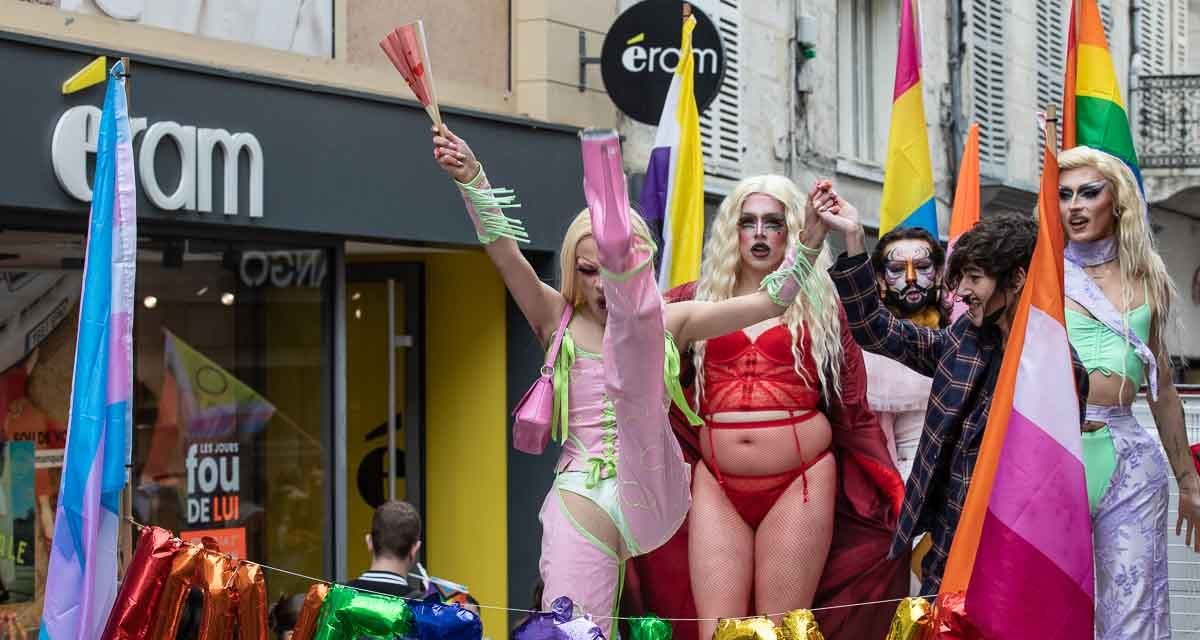 Plus de 400 personnes à la Marche des fiertés de Niort