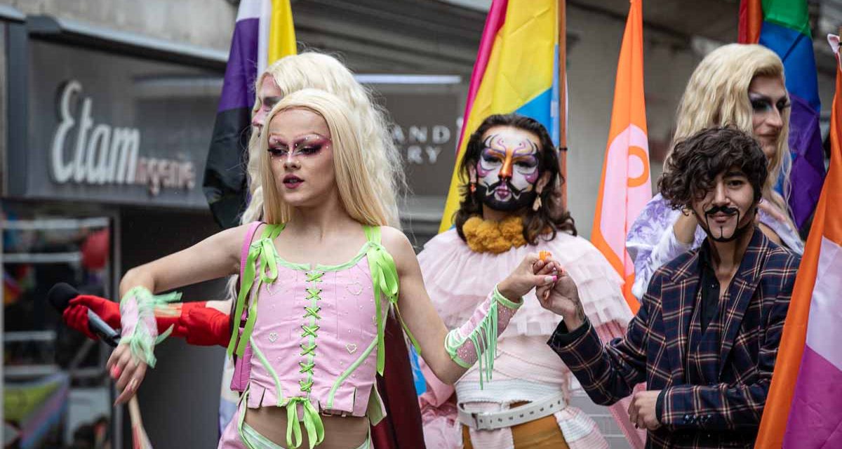 Plus de 400 personnes à la Marche des fiertés de Niort