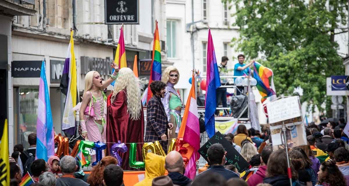 Plus de 400 personnes à la Marche des fiertés de Niort