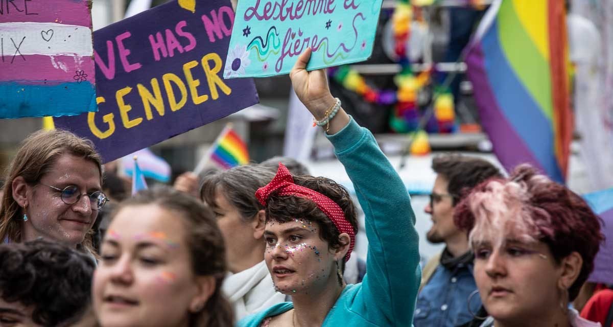 Plus de 400 personnes à la Marche des fiertés de Niort