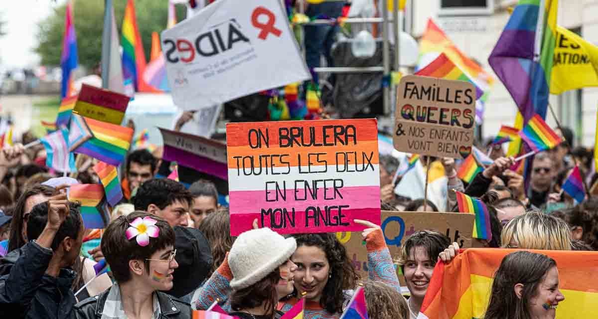 Plus de 400 personnes à la Marche des fiertés de Niort