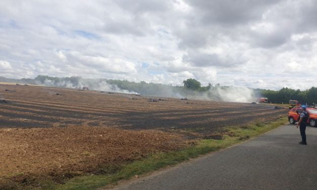 Trois hectares de chaume en feu au sud de Melle