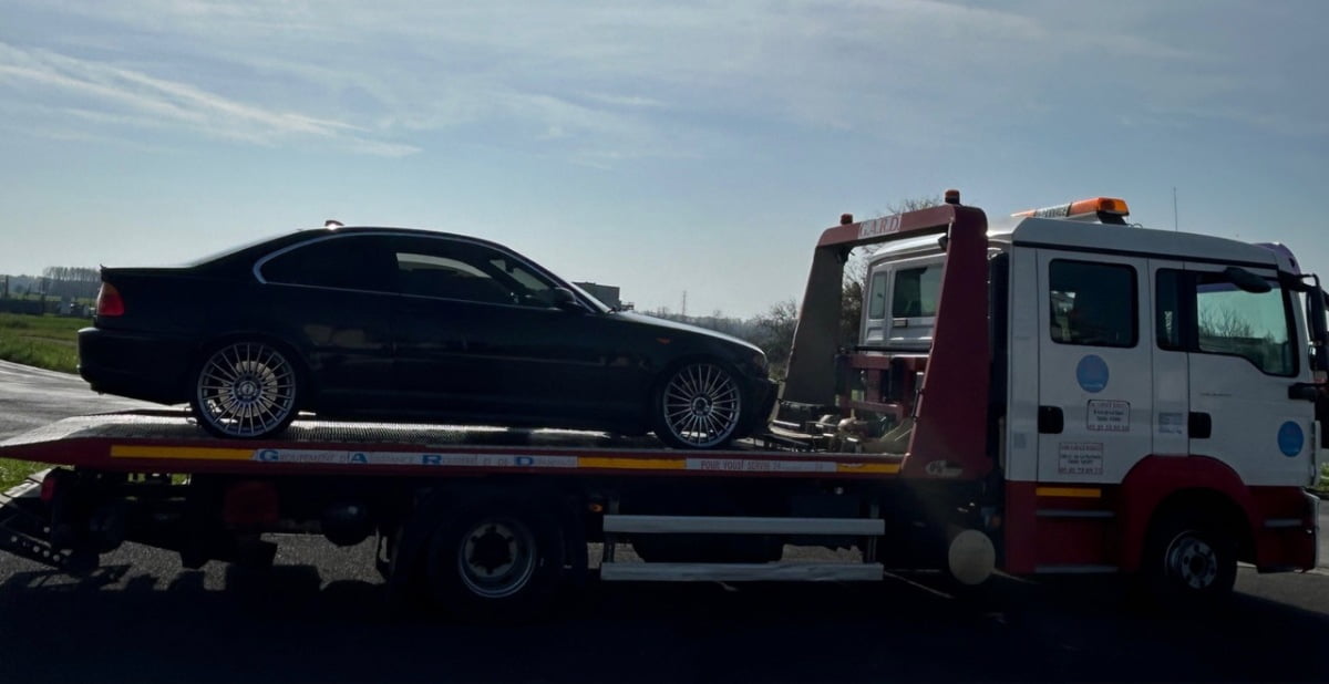 A 182 km/ h sur une route près de Beauvoir-sur-Niort