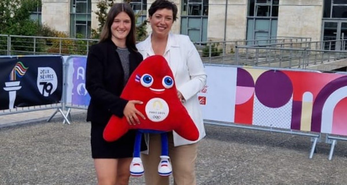 Qui est Perrine Marcheteau, la dernière relayeuse de la flamme olympique à Niort ?