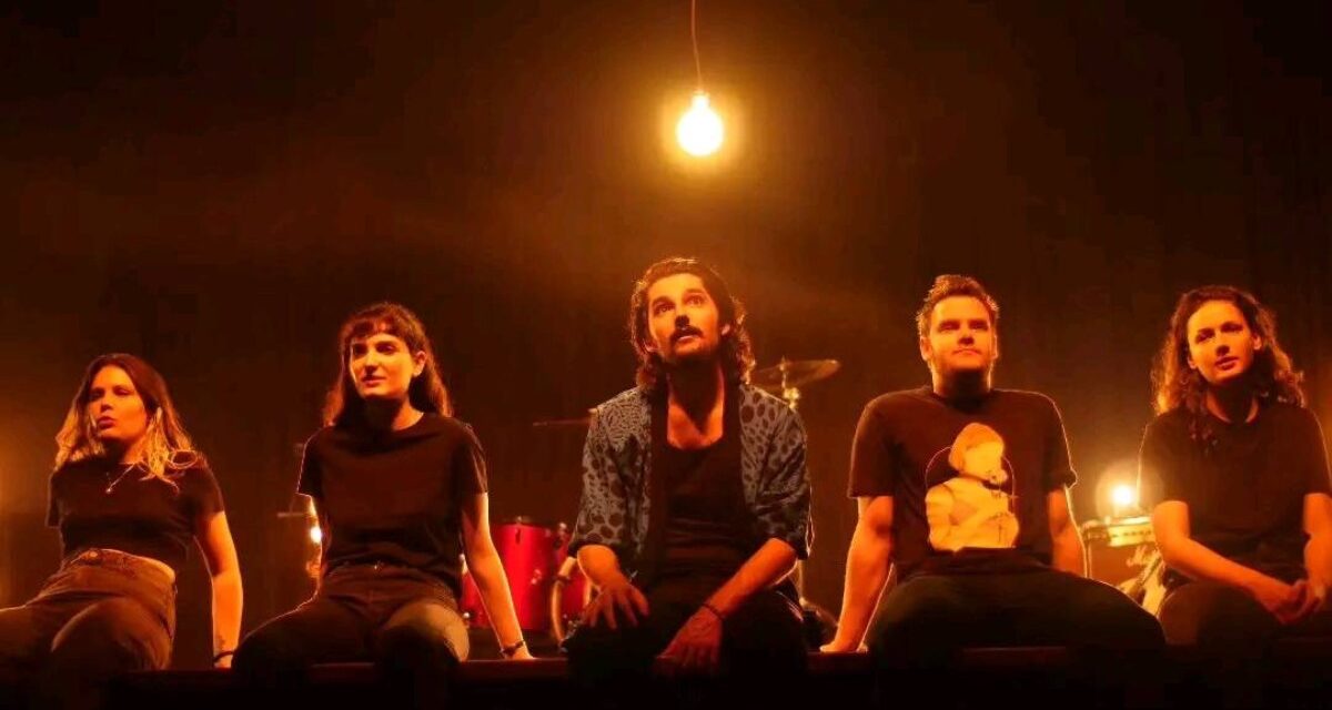 « En attendant le printemps, le nouvel album de Deuxième Étage