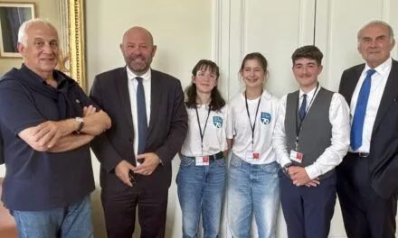 Trois collégiens des Deux-Sèvres à la découverte du Sénat