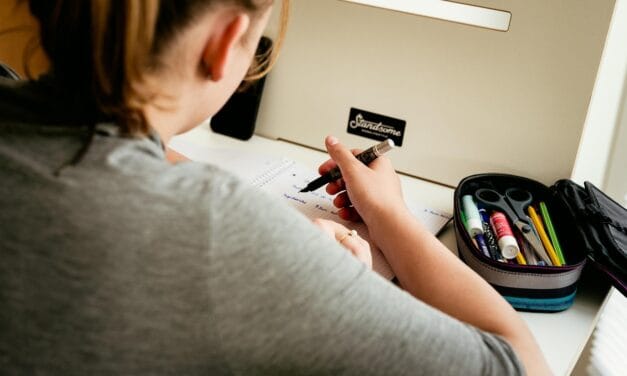 Une aide aux devoirs gratuite pour les lycéens de la région