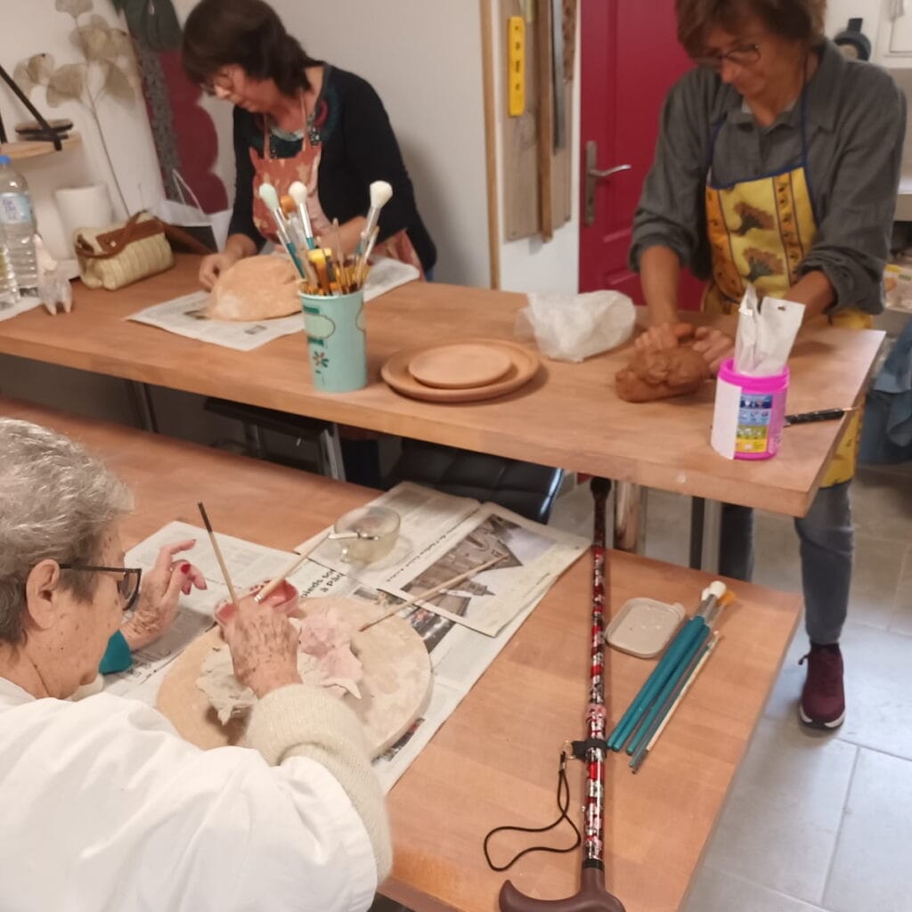 atelier de poterie pour thérapie artistique à Niort