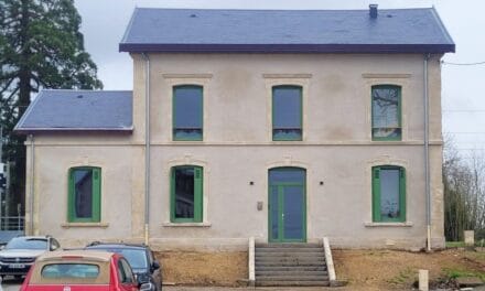 Près de Niort, cette gare renaît mais sans cheminot à l&rsquo;intérieur