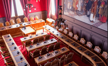 Le nouveau conseil municipal de Niort retransmis en direct dans le salon d’honneur