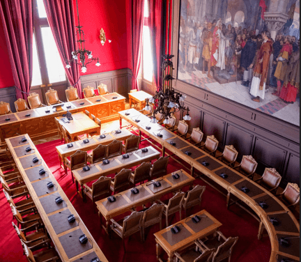 Le nouveau conseil municipal de Niort retransmis en direct dans le salon d’honneur