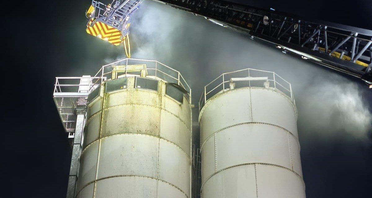 Un feu de silo mobilise une quarantaine de pompiers dans les Deux-Sèvres
