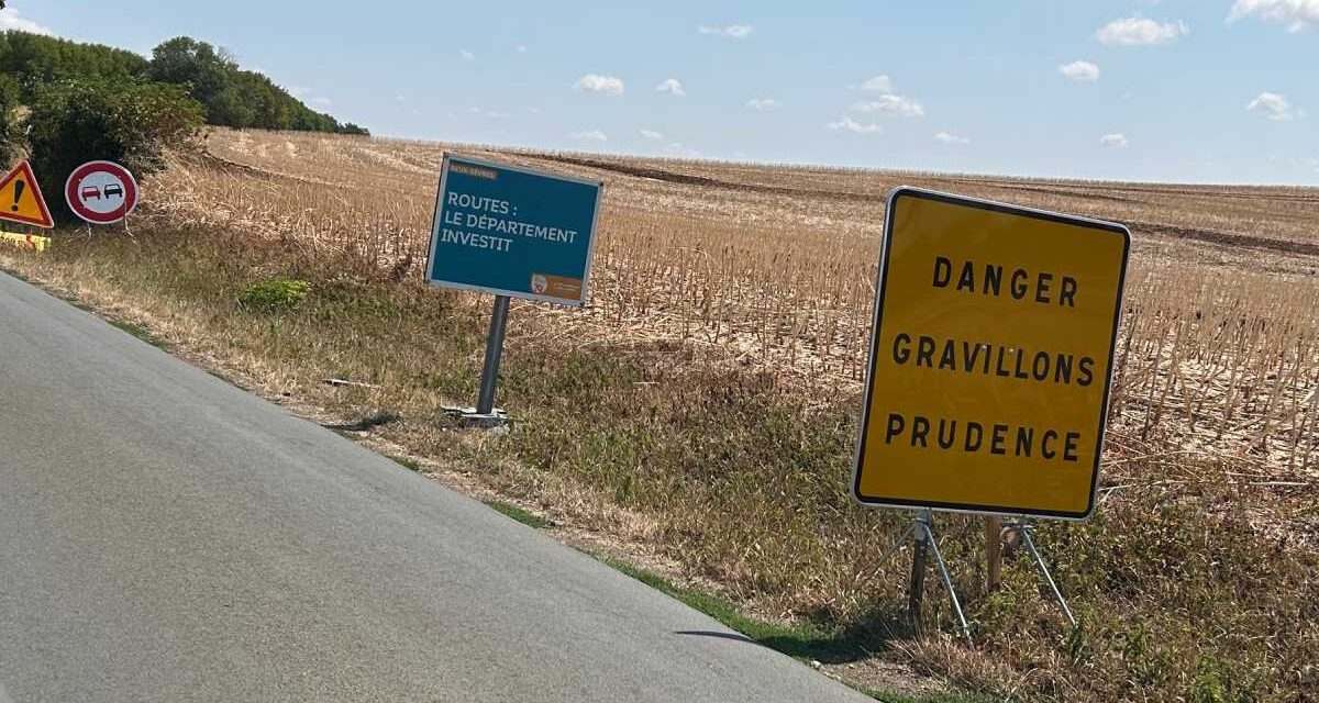 Travaux de renforcement de chaussée près de Brioux-sur-Boutonne